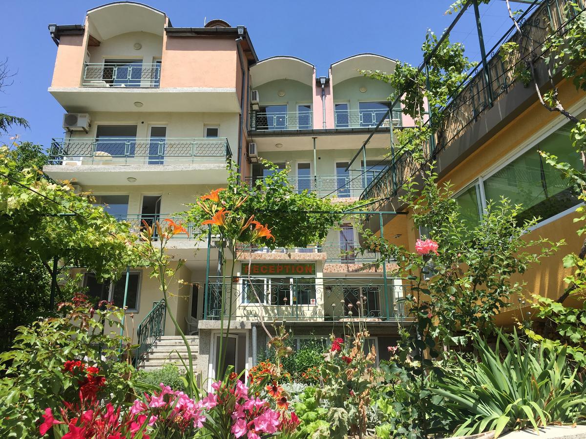 Royal Hostel Varna Exteriér fotografie